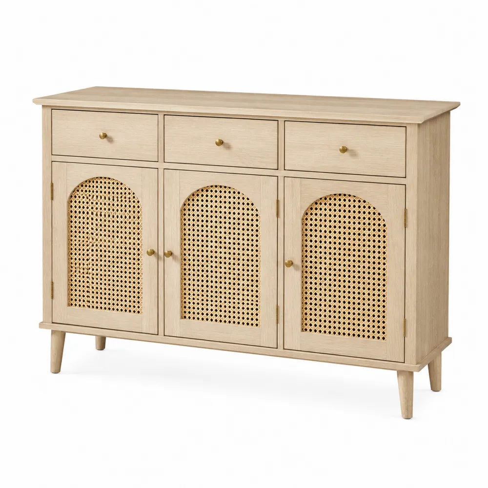Credenza buffet con tre ante in rattan e tre cassetti struttura in MDF impiallacciato rovere chiaro gambe in legno massello di faggio colore rovere chiaro 140 cm